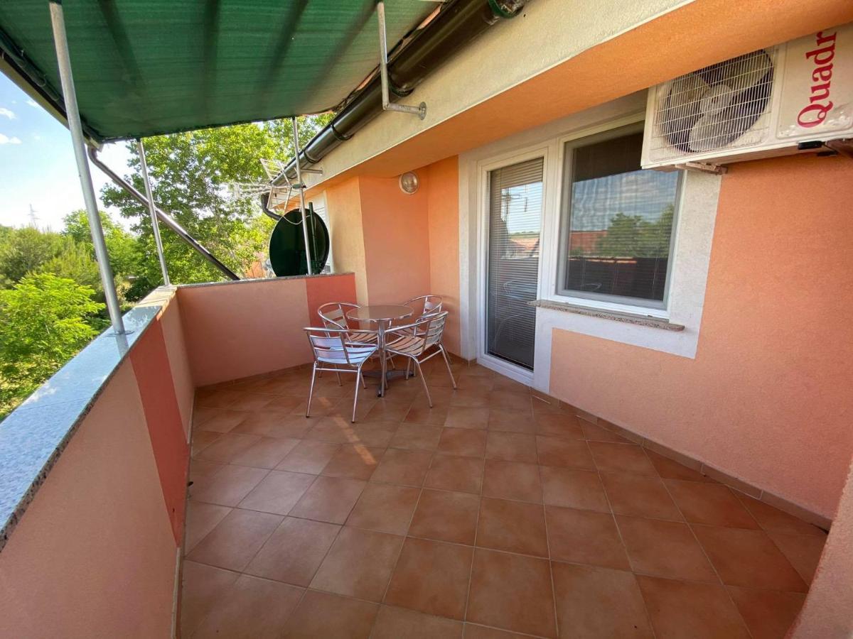 Renic Apartments Nin Kültér fotó